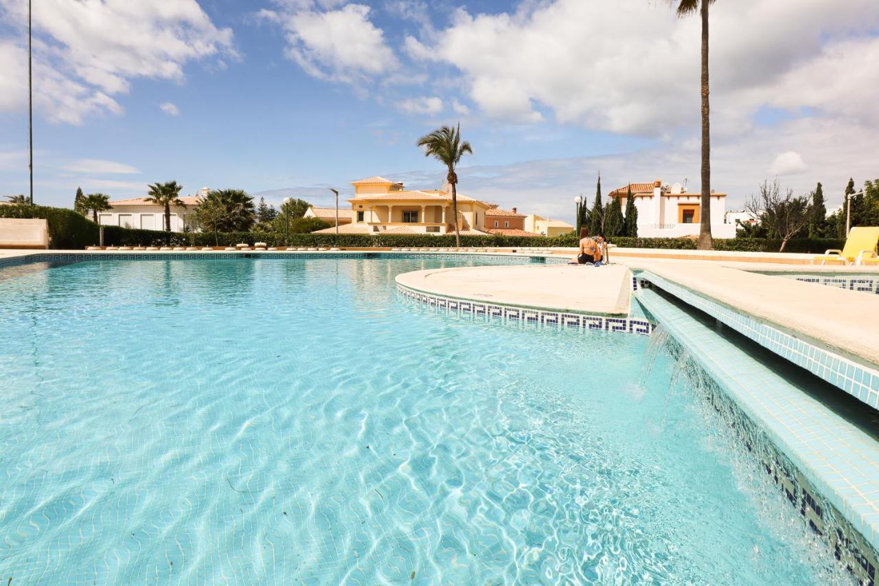 Apartamento Palmeira Gale - Beach - Pool - By Bedzy Албуфейра Экстерьер фото