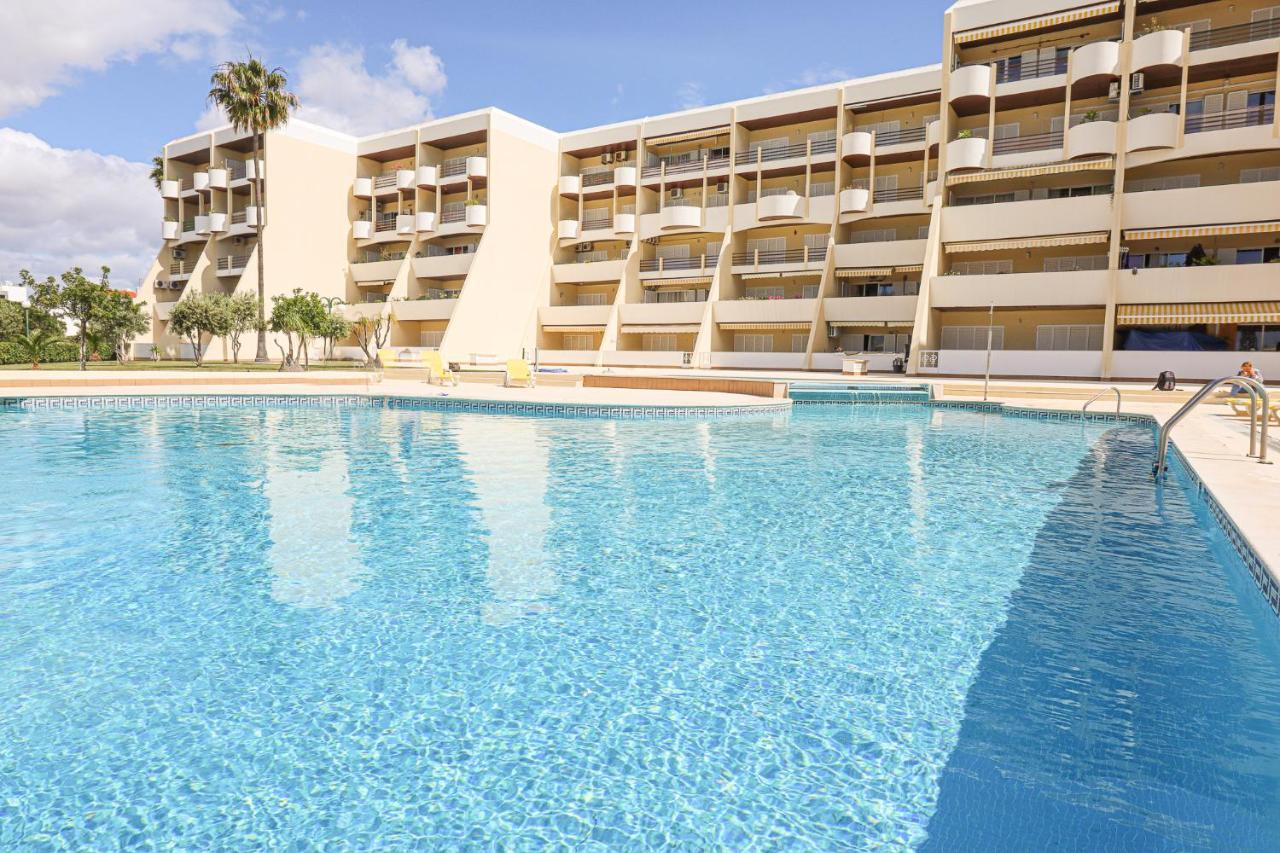 Apartamento Palmeira Gale - Beach - Pool - By Bedzy Албуфейра Экстерьер фото